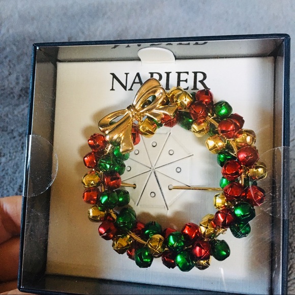 Napier Christmas wreath pin brooch new in box - Picture 5 of 5